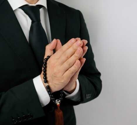 弔電にふさわしい言い換え表現の例と哀悼の気持ちを伝える工夫